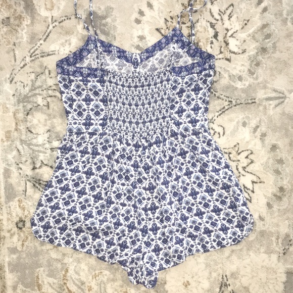 American Eagle Outfitters Ikat Print Boho Romper Size M - Picture 2 of 9